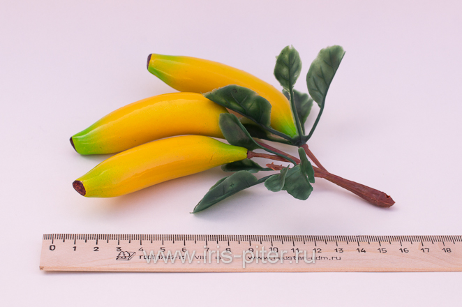Банан тройной ветка