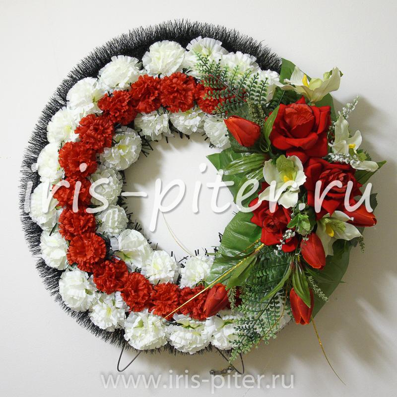 Венок круглый с розами