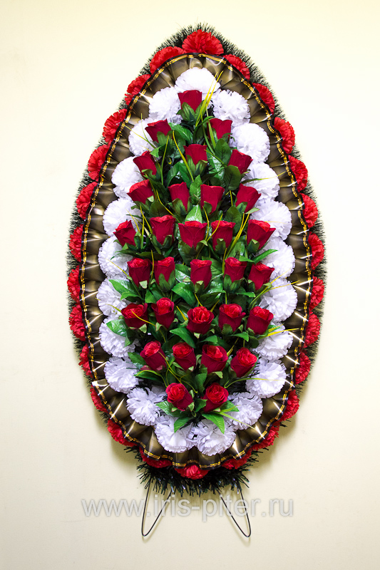 Венок большой с бутонами 120*60