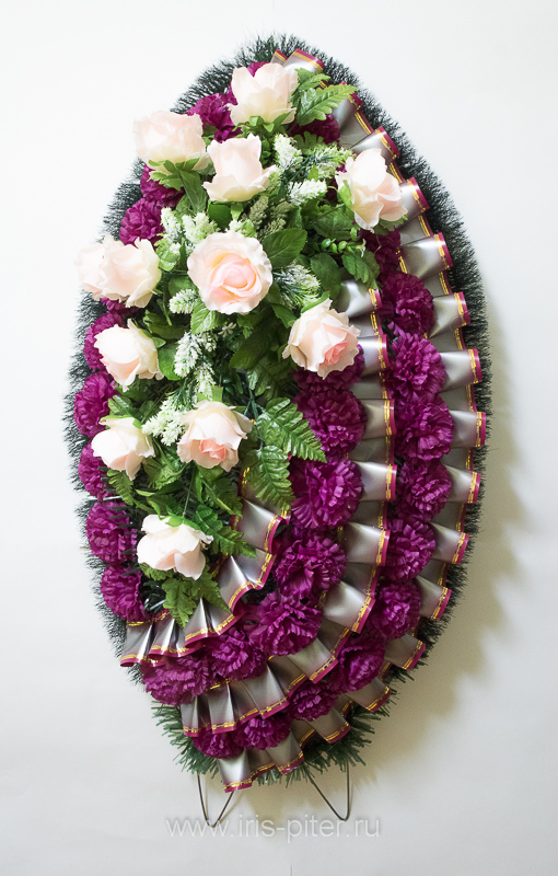 Венок большой асимметричный с розой