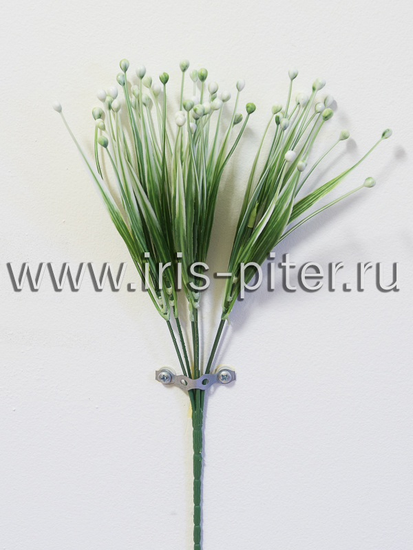 Трава с бусинкой 