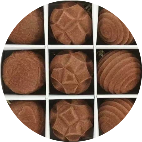 Коричневый